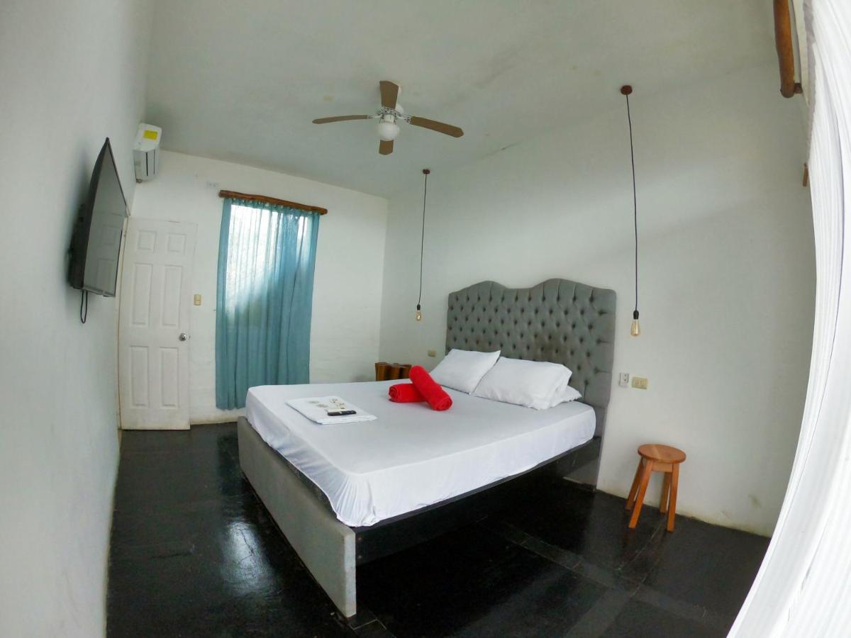 Kiwi Suites Hostel Montañita Kültér fotó