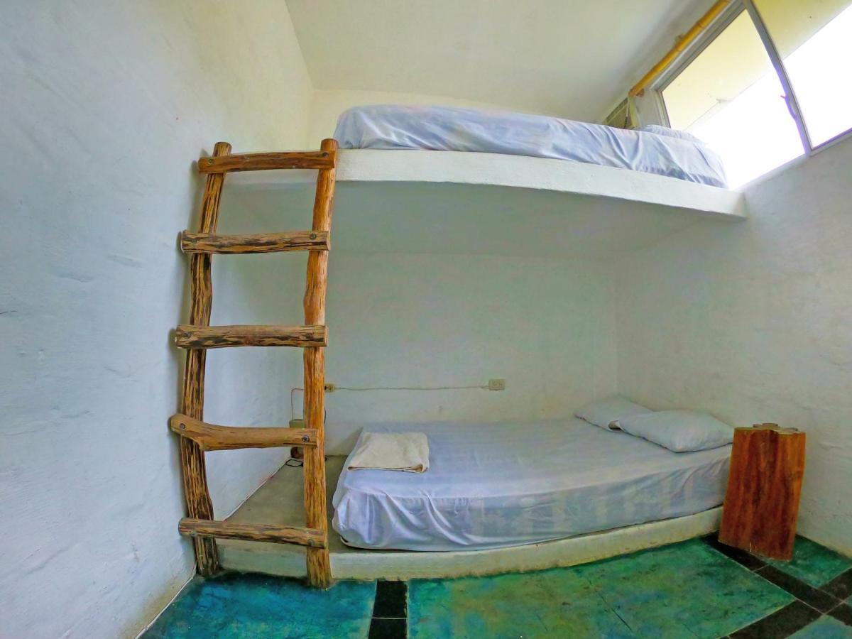 Kiwi Suites Hostel Montañita Kültér fotó