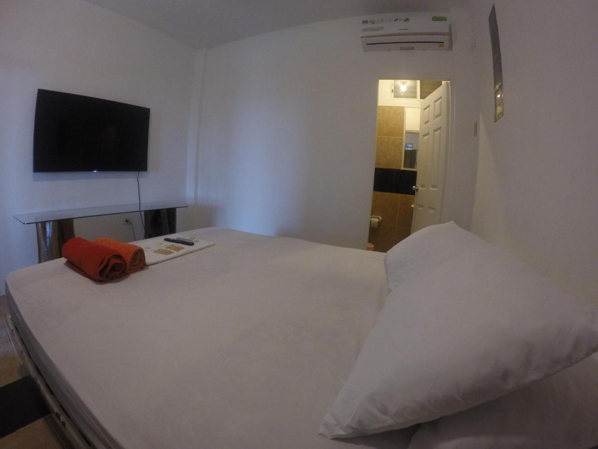 Kiwi Suites Hostel Montañita Kültér fotó
