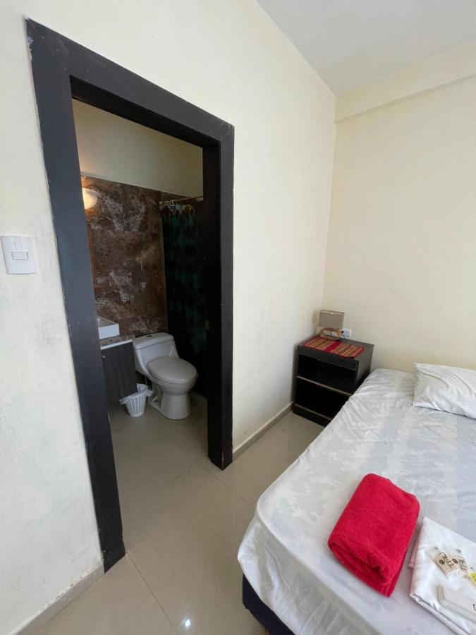 Kiwi Suites Hostel Montañita Kültér fotó