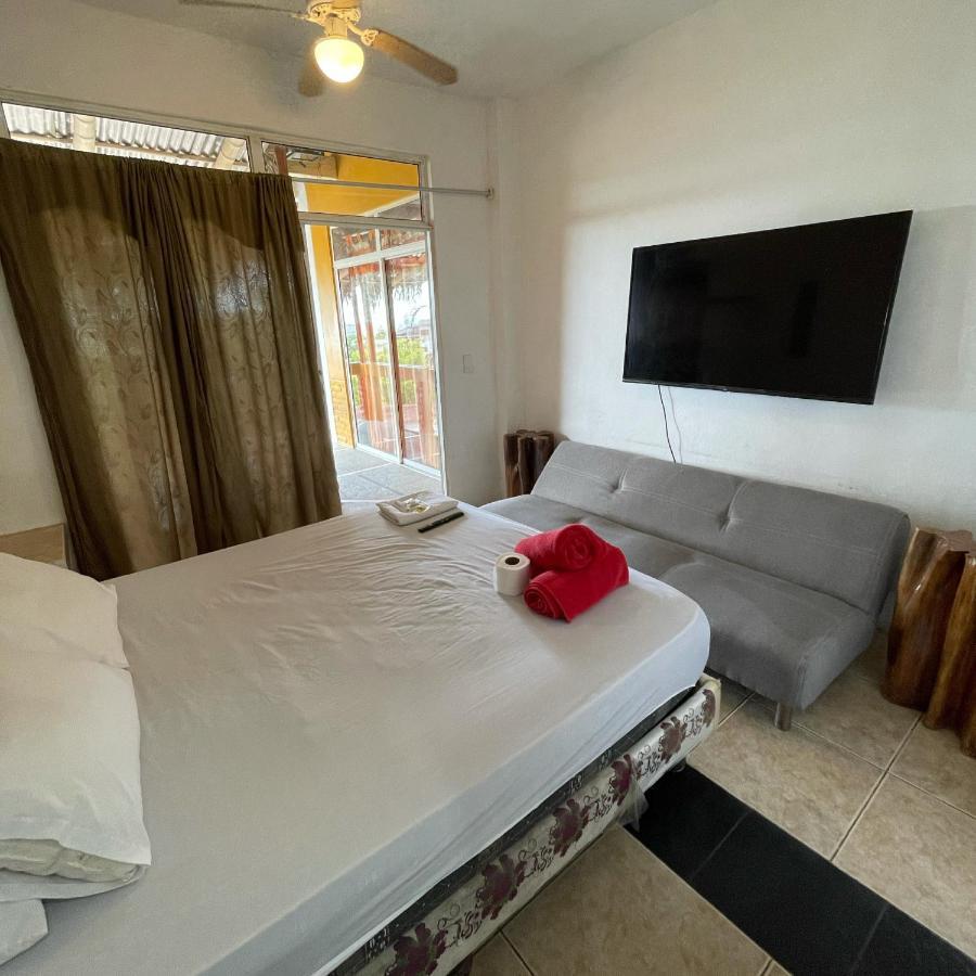 Kiwi Suites Hostel Montañita Kültér fotó