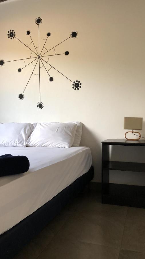 Kiwi Suites Hostel Montañita Kültér fotó