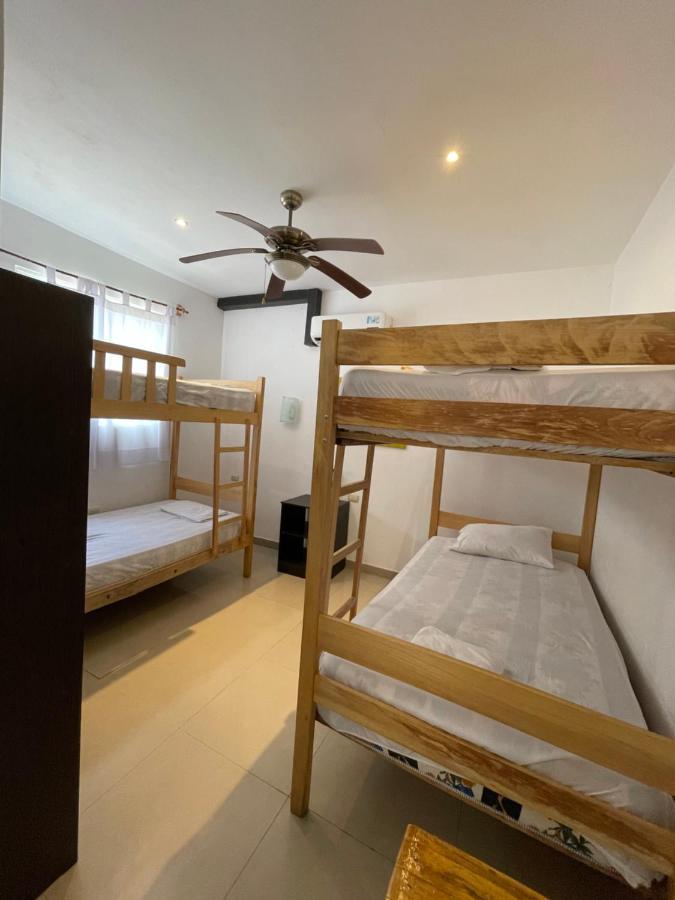 Kiwi Suites Hostel Montañita Kültér fotó