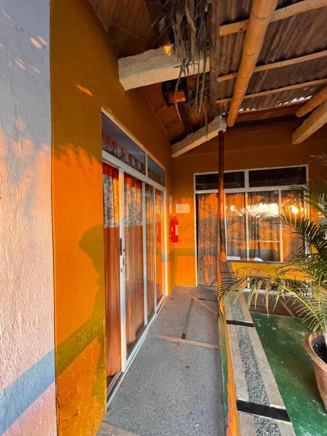Kiwi Suites Hostel Montañita Kültér fotó
